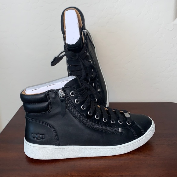 ugg olive leather trainer